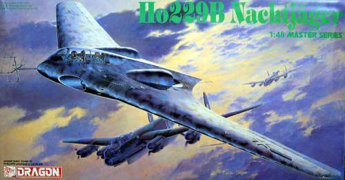 Dragon 1:48 Horten Ho229B Nachjager 5511 repülő makett