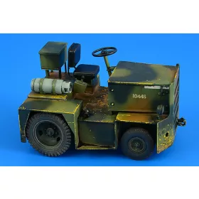 Aerobonus 1:32 United Tractor G40C TOW Tractor (LPG)