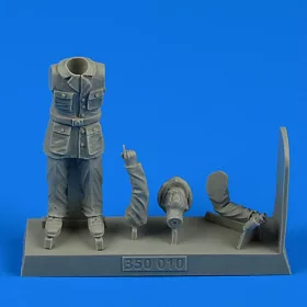   Aerobonus 1:35 Kriegsmarine WWII Officer for German schnellboats,German midget a.coastal subm.