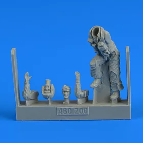Aerobonus 1:48 USAF Fighter Pilot on the ladder