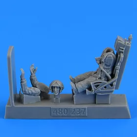   Aerobonus 1:48 Soviet Fighter Pilot with ejection seat for MiG-19 Farmer for Trumpeter/Eduard