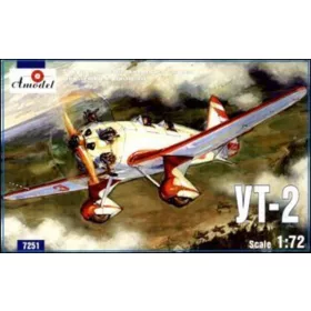 Amodel 1:72 Ut-2 Soviet trainer airplane