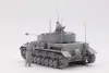 Border Model 1:35 Pz.Beob.Wg.IV Ausf.J w/Commander&Infantry