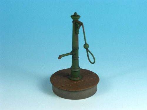 Eureka 1:35 Old Water Pump (manual style)