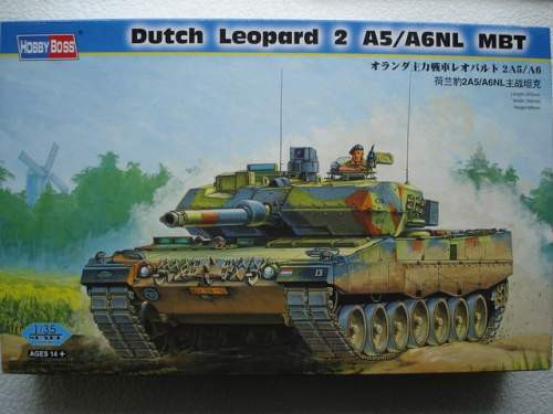 Hobbyboss 1:35 Dutch Leopard 2 A5:A6NL MBT 82423 harcjármű makett