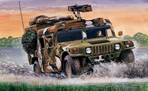Italeri 1:35 Hummer Desert Patrol