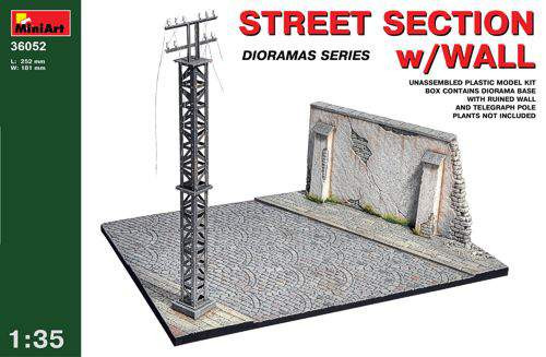 Miniart 1:35 WWII Street Section with ruined wall and telegraph pole