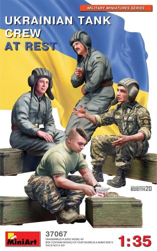 Miniart 1:35 Ukrainian Tank Crew at Rest