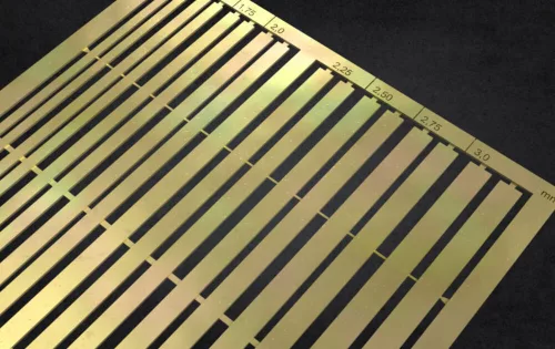 Matho Models PE Brass Strips B: 1,25 - 3 mm (0,10mm thickness)