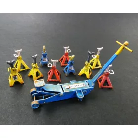 Plus model 1:35 US Army jack stand