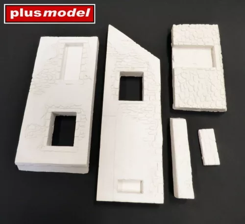 Plus model 1:35 French house