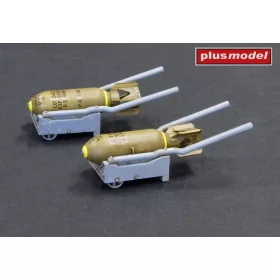 Plus model 1:32 Hand Bomb cart Mk.I