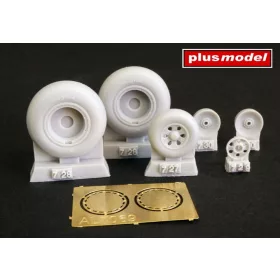 Plus model 1:72 B-24 Liberator wheels early