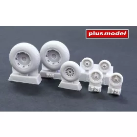 Plus model 1:72 PBY Privateer wheels with diamond tread