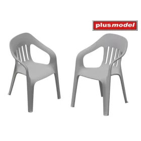 Plus model 1:35 Plastic chairs