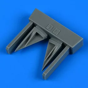   Quickboost 1:32 F-4E/EJ/F/J/S Phantom II vertical tail air inlet for Tamiya