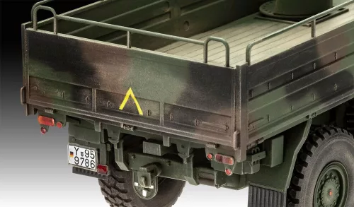 Revell 1:35 MAN 10t milgl truck 8x8