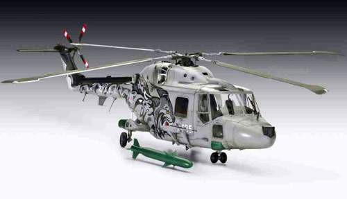 Revell 1:32 Westland Lynx HAS.3 4837 helikopter makett 