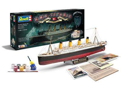 Revell 1:400 Titanic 100. évforduló ajándék szett 5715 hajó makett
