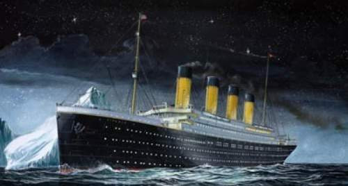 Revell 1:1200 R.M.S. Titanic 5804 hajó makett