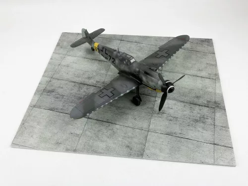 Red Fox Studio 1:35 Concrete Base Rectangular Type 5 380x320mm (Universal)