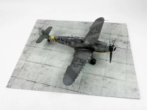 Red Fox Studio 1:35 Concrete Base Square Type 5 380x320mm (Universal)