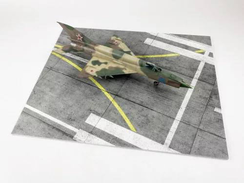 Red Fox Studio 1:48 Modern NATO Airfield Type 6 380x320mm (Universal)