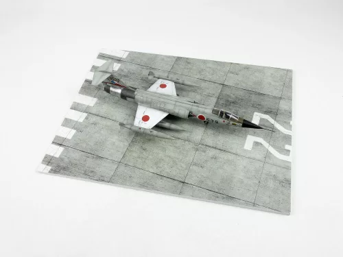 Red Fox Studio 1:72 Modern NATO Airfield Type 4 300x230mm (Universal)