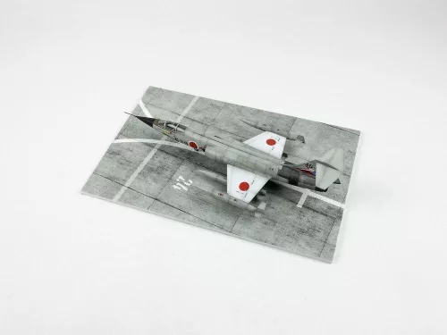 Red Fox Studio 1:72 Modern NATO Airfield Type 3 250x160mm (Universal)