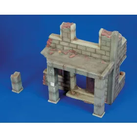 Royal Model 1:35 Ruined hauptampt