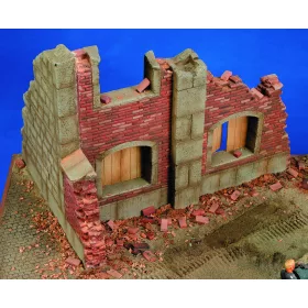 Royal Model 1:35 Barn ruin