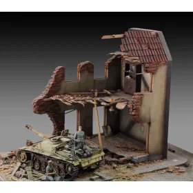 Royal Model 1:35 Internal house ruin