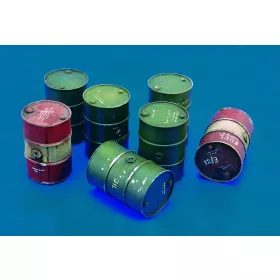 Royal Model 1:35 Fuel barrels