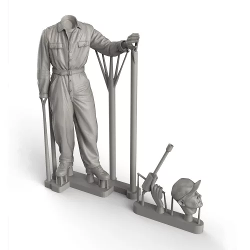 Royal Model 1:35 U.S. mechanic 3D printed