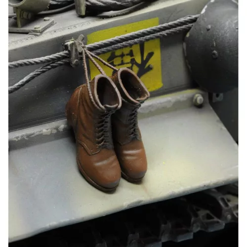Royal Model 1:16 German infantry boots - WWII