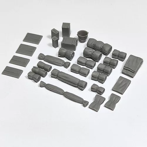 Royal Model 1:48 Tentpaks and bedrolls