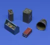 Royal Model 1:16 Toolbox, oil cans and bucket
