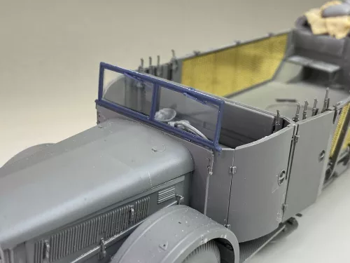 Royal Model 1:72 Windscreen 8.8 cm Flak on 9t Vomag