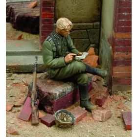 Royal Model 1:35 German infantry-WWII