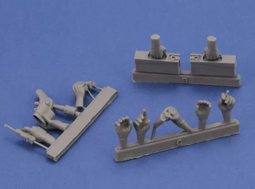 Royal Model 1:16 Assorted german hands set -WWII