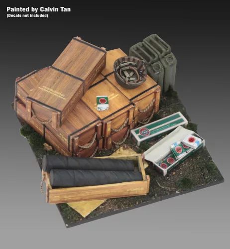 Royal Model Base with 105 mm Ammo with Cases cm4x4