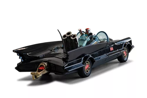 Corgi 1:46 Batmobile with Batman and Robin
