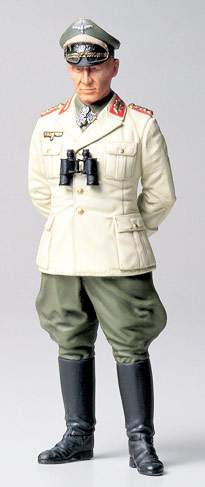Tamiya 1:16 Feldmarschall Rommel figura makett