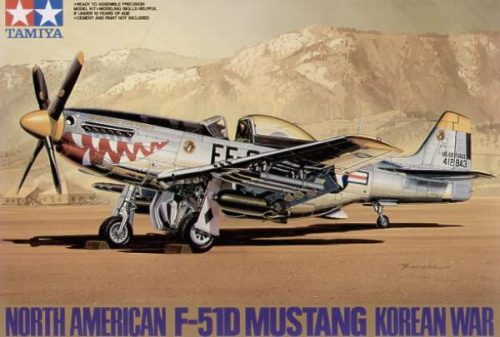 Tamiya 1:48 F-51D MUSTANG KOREA repülő makett