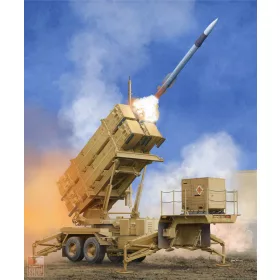   Trumpeter 1:35 US M901 Launching Station w/MIM-104F Patriot SAM System (PAC-3)
