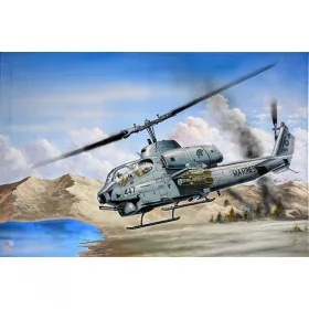 Trumpeter 1:35 AH-1W Super  Cobra