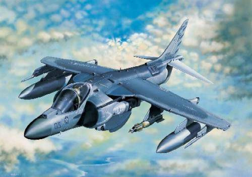 Trumpeter 1:32 AV-8B Harrier II Plus