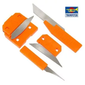Trumpeter Model Saw