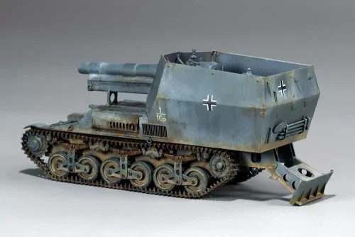 Zimi Model 1:35 15 cm sFH 13/1 (Sf)auf Gw Lrs.(f )Sd.Kfz.135/1 with German 50 Ton Type SSy45 Flatcar Schwerer Platformwagen [3 in 1]