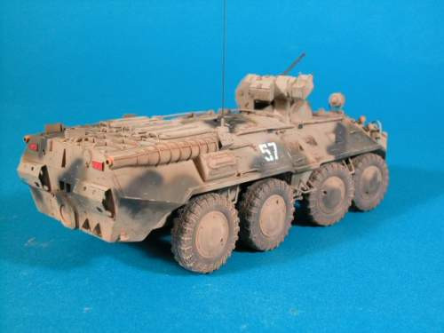 Zvezda 1/35 BTR-80A lövészpáncélos